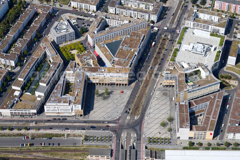 Aerial photograph Berlin - Ensemble space on center Helle Mitte on Alice-Salomon-Platz in the inner city center in the district Hellersdorf in Berlin, Germany