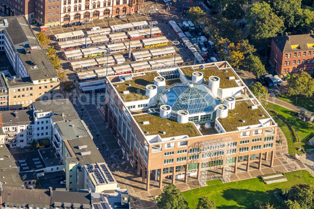 Aerial photograph Dortmund - city Council at the market downtown on place Friedensplatz in Dortmund at Ruhrgebiet in the state North Rhine-Westphalia, Germany