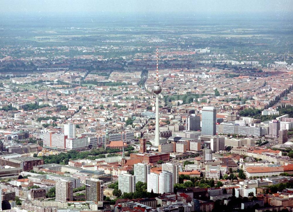 Berlin from the bird's eye view: Stadtzentrum von Berlin - Mitte am Berliner Fernsehturm.