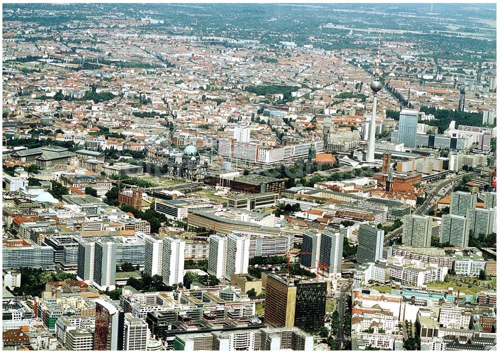 Berlin from the bird's eye view: Stadtzentrum von Berlin - Mitte mit dem Berliner Fernsehturm