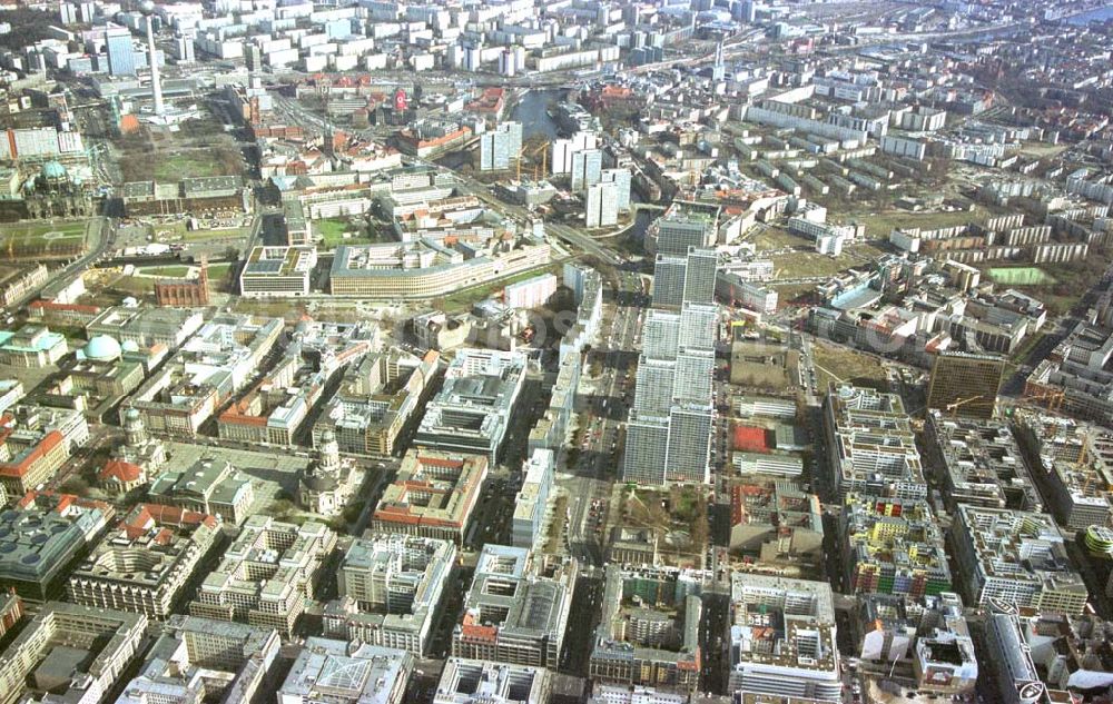 Aerial image Berlin- Mitte - Stadtzentrum von Berlin - Mitte mit der Friedrichstraße und der Baustelle Charlottenstraße 68-71 der BEOS Projektentwicklung GmbH. 11.03.02