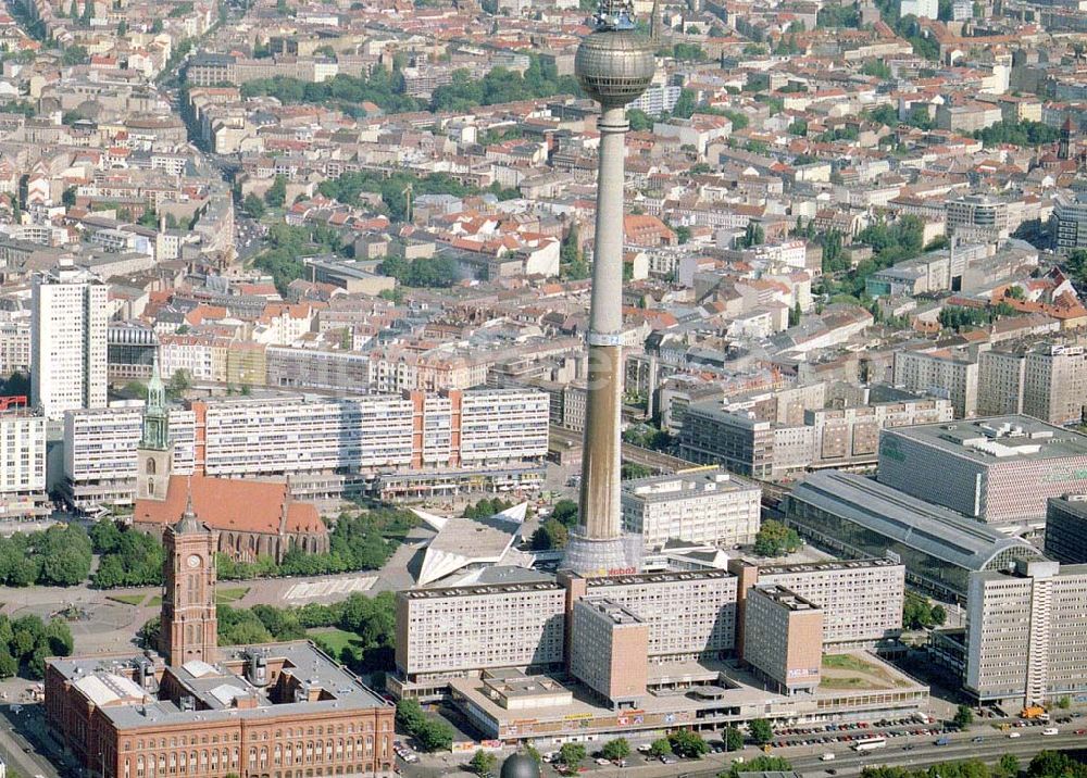 Berlin from above - Stadtzentrum am Berliner Fernsehturm mit den Rathauspassagen..