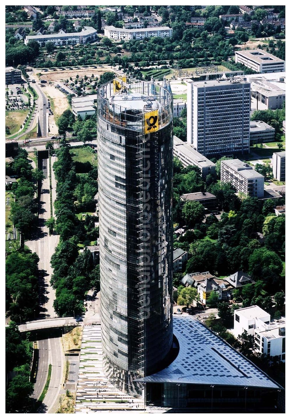 Aerial image Bonn - Stadtzentrum von Bonn mit dem neuerbauten Post-Tower, dem Sitz der Deutschen Post AG. Datum: 26.05.03