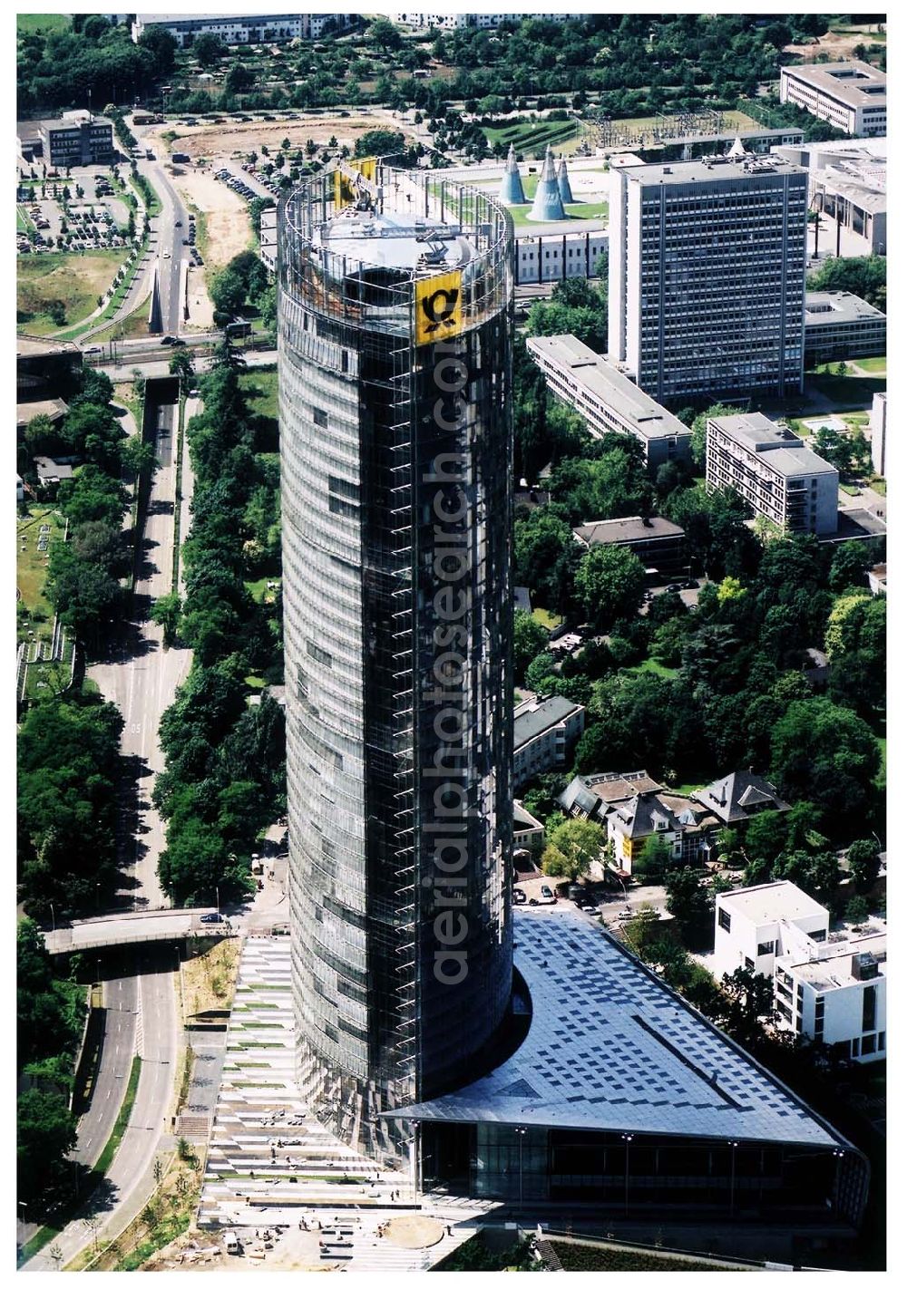 Aerial photograph Bonn - Stadtzentrum von Bonn mit dem neuerbauten Post-Tower, dem Sitz der Deutschen Post AG. Datum: 26.05.03