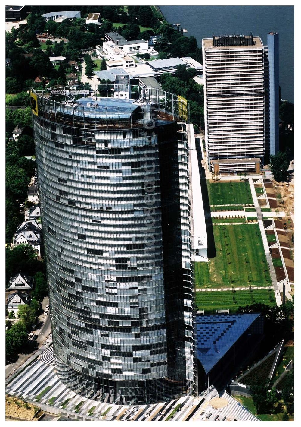 Aerial image Bonn - Stadtzentrum von Bonn mit dem neuerbauten Post-Tower, dem Sitz der Deutschen Post AG. Datum: 26.05.03