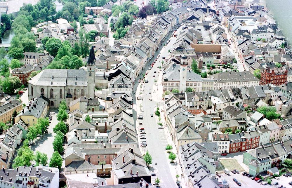 Aerial photograph Hof / Bayern - Stadtzentrum mit Einkaufsboulevard in Hof.