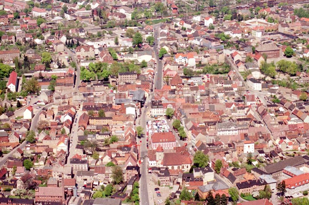 Finsterwalde from the bird's eye view: 04.05.1995 Stadtzentrum Finsterwalde Brandenburg