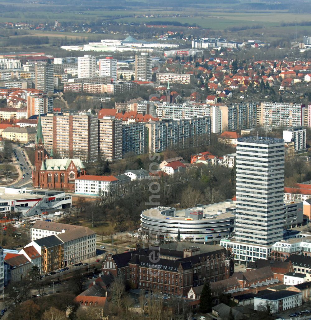 Aerial image Frankfurt (Oder) - Blick über das Stadtzentrum von Frankfurt (Oder) nach Nordwesten. Im Vordergrund der Oderturm, das höchste Gebäude der Stadt, und im Hintergrund die Obere Stadt und das Hansa-Viertel. View of the city center of Frankfurt (Oder) to the northwest. In the foreground the Oderturm, the tallest building in the city, and in the background the upper city and the Hansa Neighbourhood.