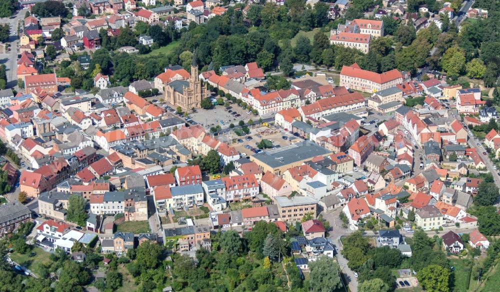 Fürstenberg/Havel from above - Town centre of Fuerstenberg/Havel on the shore of Lake Baalensee in the state of Brandenburg. The historic town centre with the town church is located on the shores of the lake. The town is located in the county district of Oberhavel