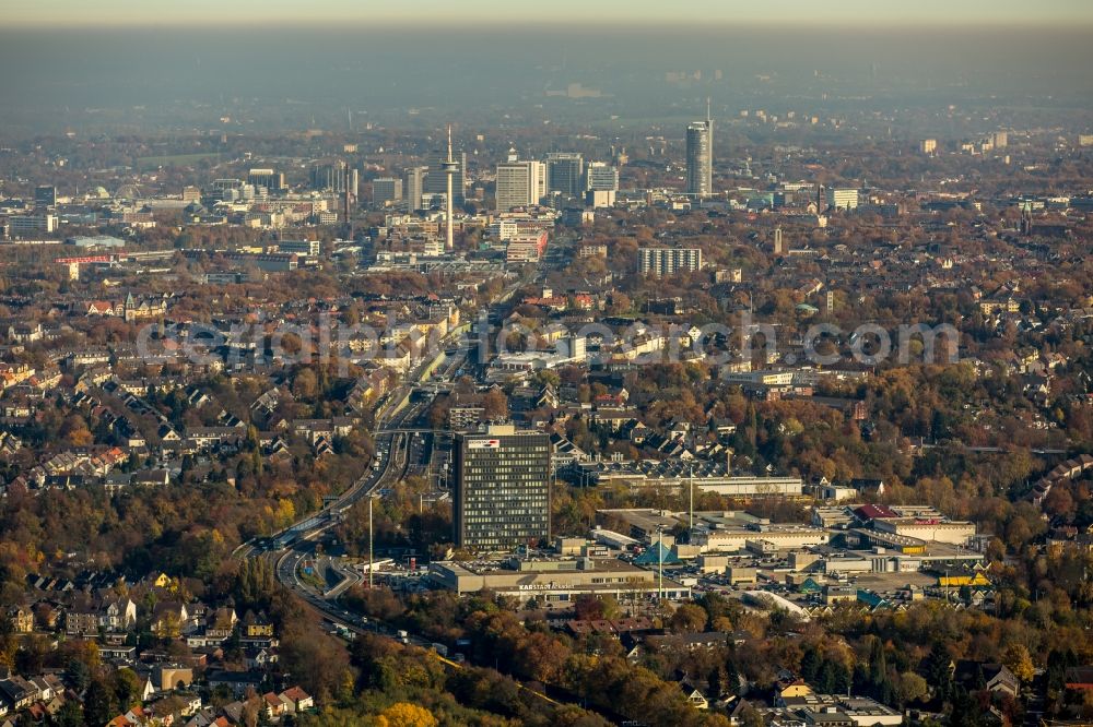 Aerial photograph Essen - City center with the autumnal skyline in the downtown area in Essen in the state of North Rhine-Westphalia