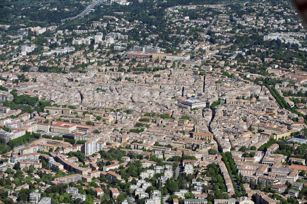 Aerial photograph Aix-en-Provence - The city center in the downtown are in Aix-en-Provence in Provence-Alpes-Cote d'Azur, France