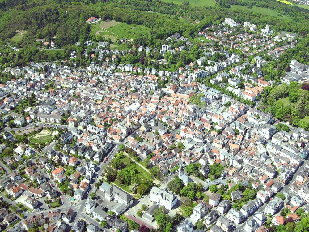 Bad Nauheim from the bird's eye view: The city center in the downtown area in Bad Nauheim in the state Hesse, Germany