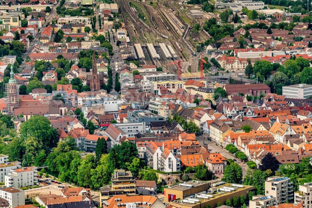 Offenburg from the bird's eye view: The city center in the downtown area with Bahnhof in Offenburg in the state Baden-Wuerttemberg, Germany