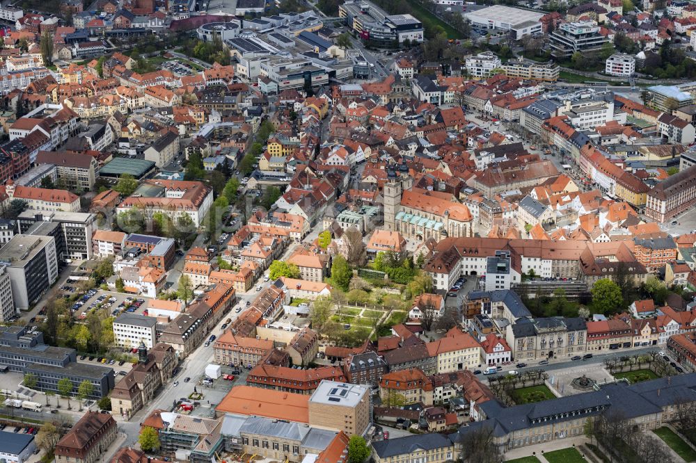 Bayreuth from the bird's eye view: The city center in the downtown are on street Maximilianstrasse in Bayreuth in the state Bavaria