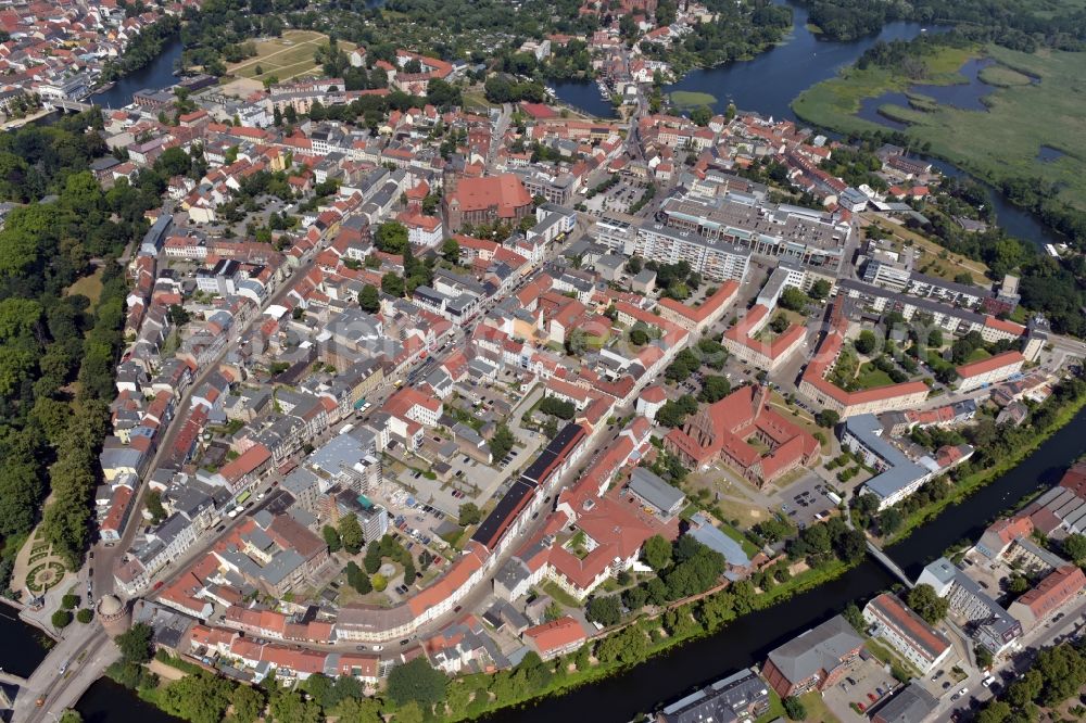 Aerial image Brandenburg an der Havel - The city center in the downtown area in Brandenburg an der Havel in the state Brandenburg