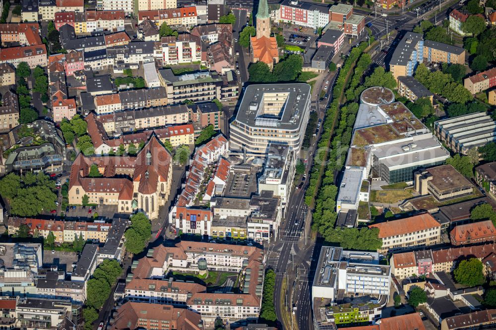 Braunschweig from the bird's eye view: The city center in the downtown area on street Hintern Bruedern - Lange Strasse in the district Innenstadt in Brunswick in the state Lower Saxony, Germany