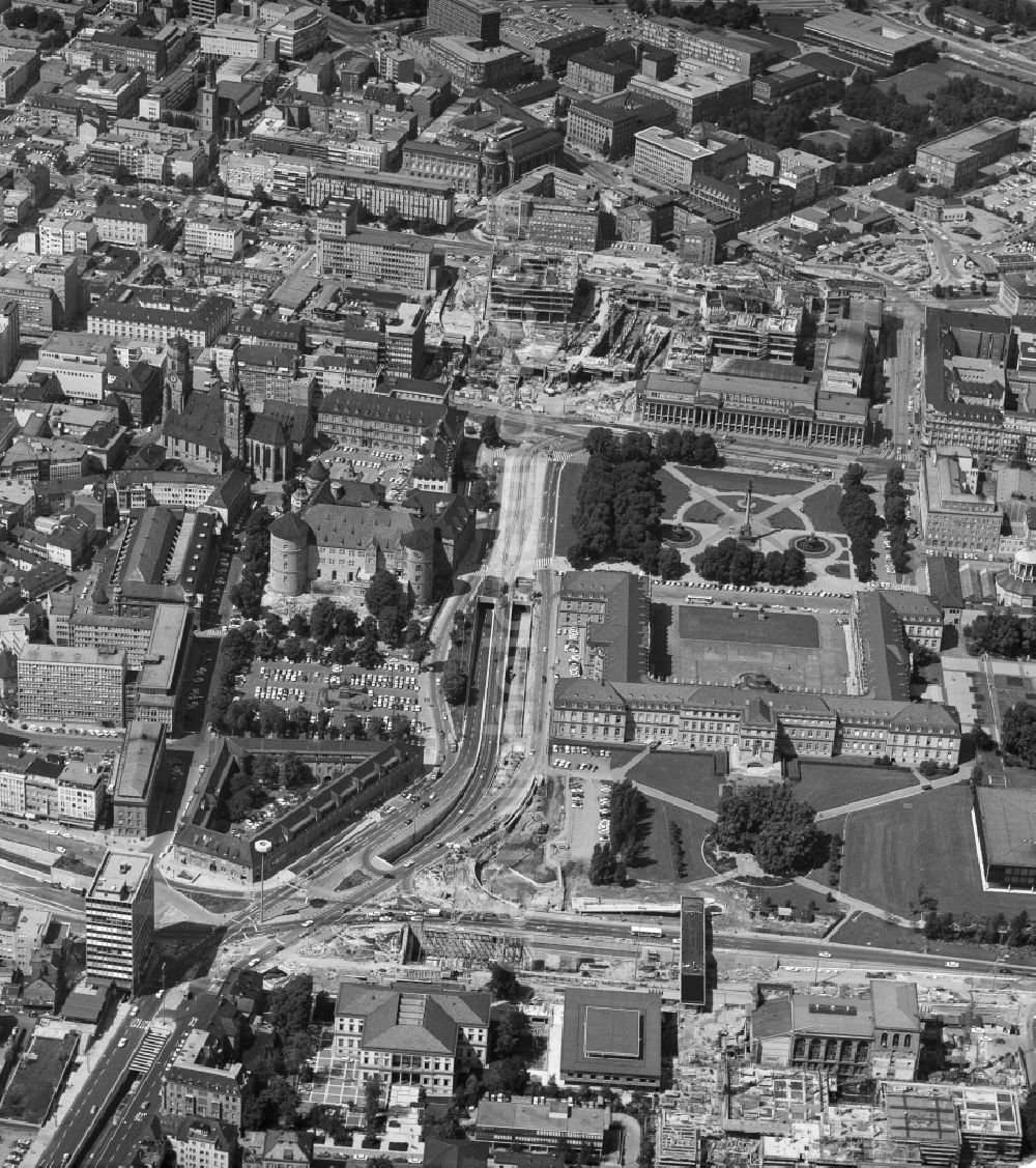 Aerial photograph Stuttgart - The city center in the downtown area on Charlottenplatz in the district Stadtzentrum in Stuttgart in the state Baden-Wuerttemberg, Germany