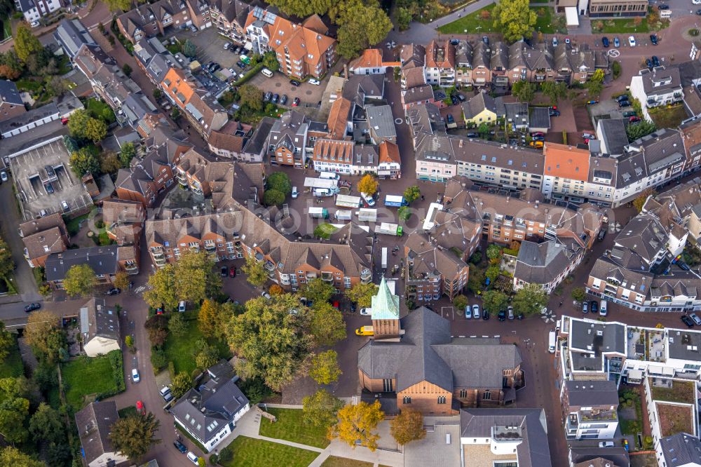 Aerial photograph Dinslaken - The city center in the downtown area in Dinslaken at Ruhrgebiet in the state North Rhine-Westphalia, Germany