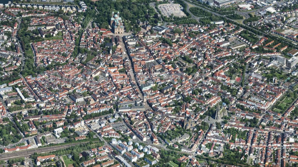 Dudenhofen from the bird's eye view: The city center in the downtown area in Dudenhofen in the state Rhineland-Palatinate, Germany