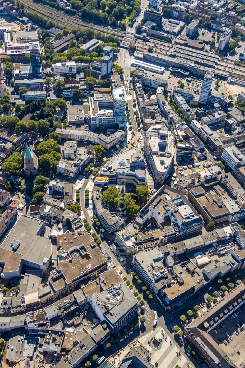 Bochum from the bird's eye view: The city center in the downtown area with an ensemble of shopping centers and a residential and commercial district along the Massenbergstrasse - Schuetzenbahn - Bongardstrasse in the district Innenstadt in Bochum in the state North Rhine-Westphalia, Germany