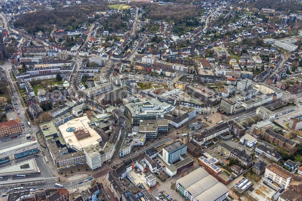 Aerial photograph Bottrop - The city center in the downtown area along the Hansastrasse - Adolf-Kolping-Strasse in the district Stadtmitte in Bottrop at Ruhrgebiet in the state North Rhine-Westphalia, Germany