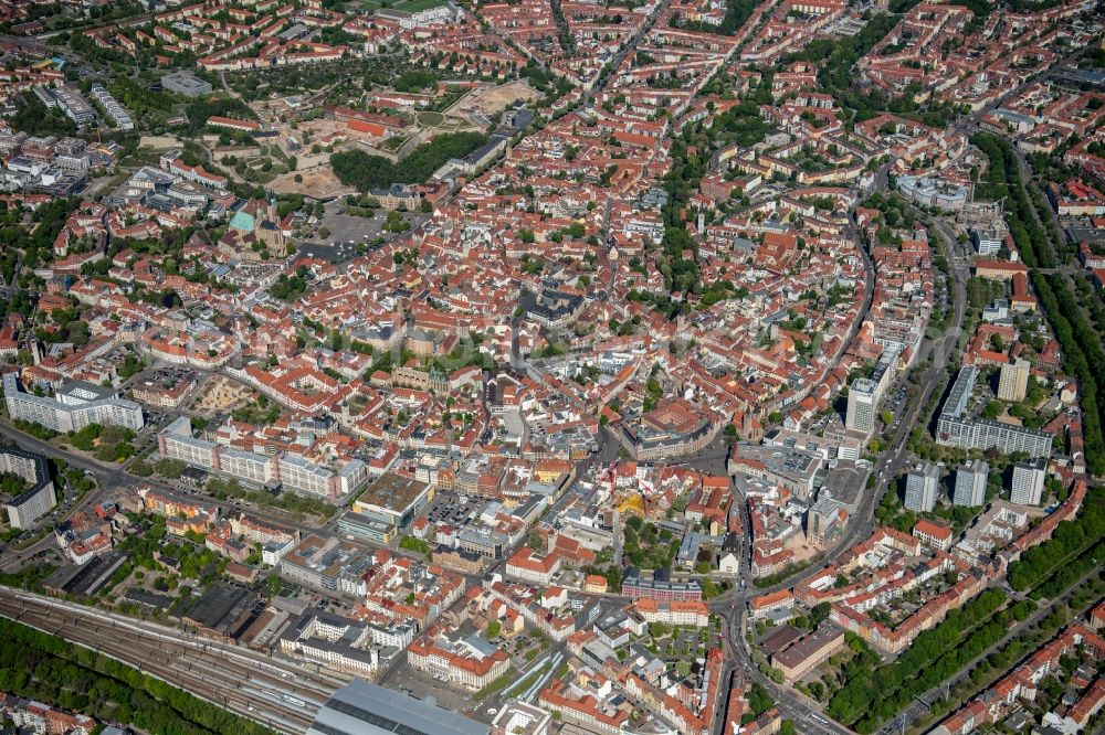 Erfurt from the bird's eye view: The city center in the downtown area in the district Altstadt in Erfurt in the state Thuringia, Germany