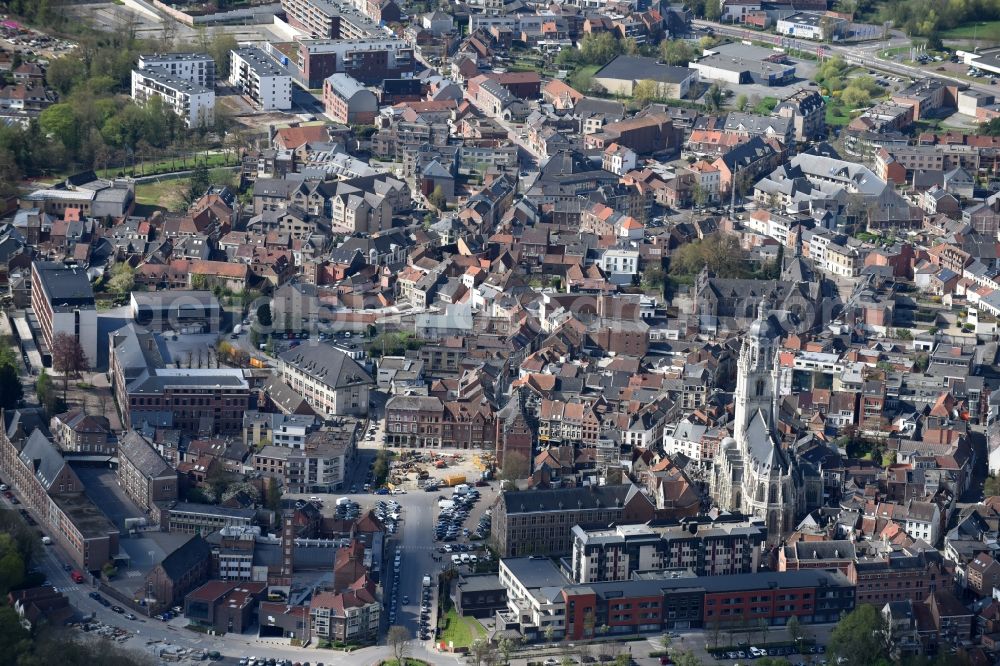 Halle from the bird's eye view: The city center in the downtown area in Halle in Vlaan deren, Belgium