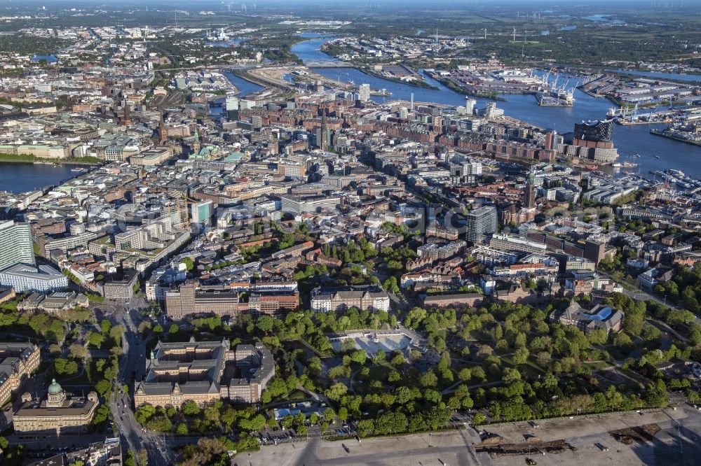 Aerial photograph Hamburg - City center and downtown area of Hamburg in Germany