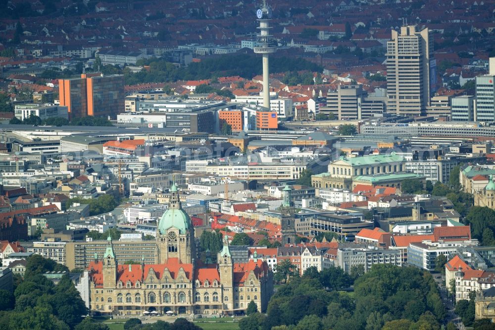 Hannover from above - The city center in the downtown area of Hannover in the state of Lower Saxony. The New Town Hall and the broadcasting tower VW-Tower are visible