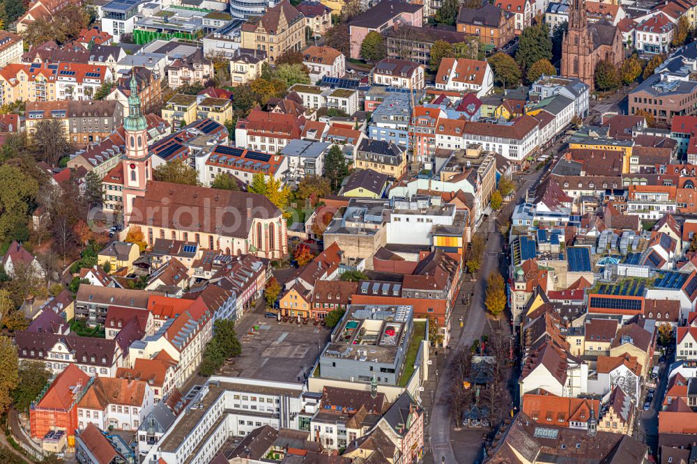 Aerial photograph Offenburg - The city center in the downtown area Haupstrasse Fussgaengerzone in Offenburg in the state Baden-Wurttemberg, Germany