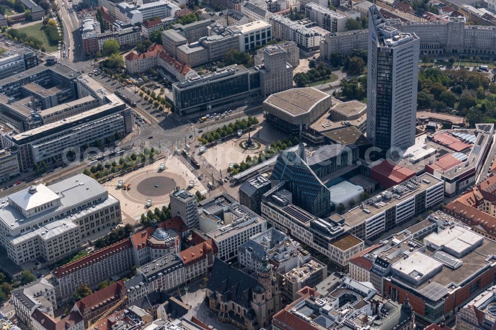 Aerial photograph Leipzig - The city center in the downtown area with the main building of the Universitaet UNI Leipzig on Augustusplatz in Leipzig in the state Saxony, Germany