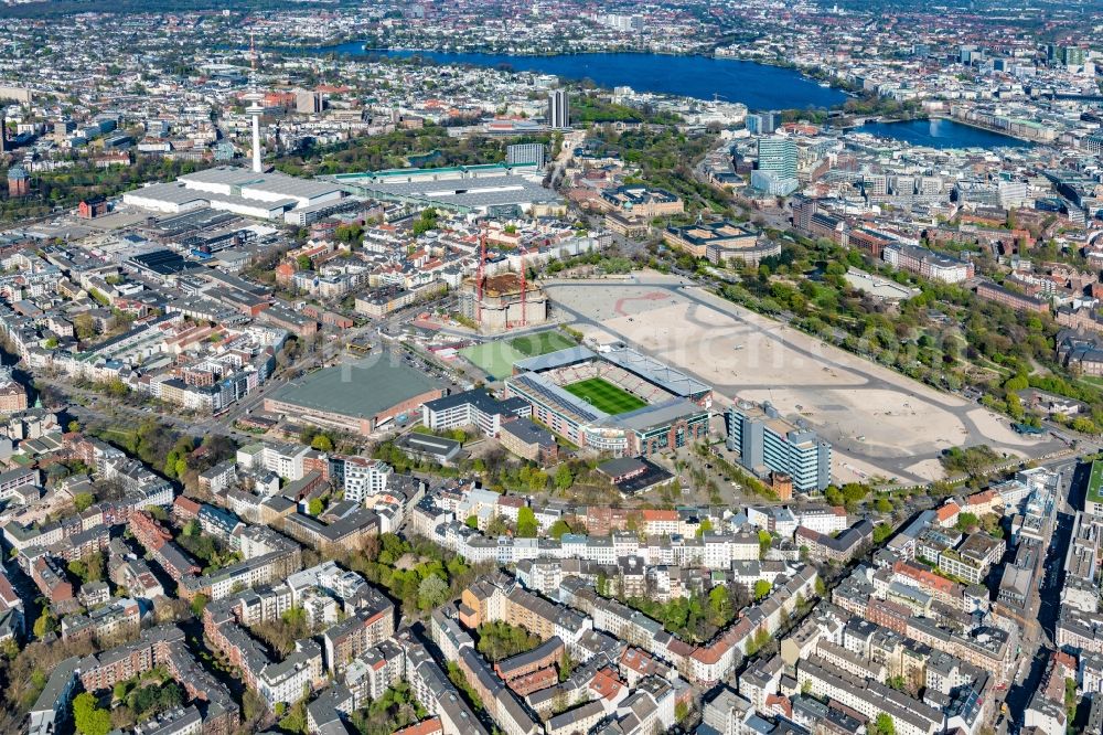 Hamburg from above - The city center in the downtown area on Heiligengeistfeld between Budapester Strasse - Neuer Konp in Hamburg, Germany