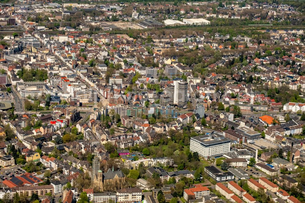 Herne from the bird's eye view: The city center in the downtown area in Herne at Ruhrgebiet in the state North Rhine-Westphalia, Germany