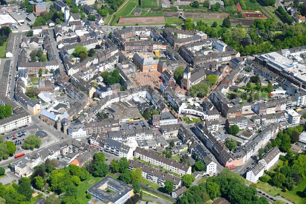 Aerial image Jülich - The city center in the downtown area in Juelich in the state North Rhine-Westphalia, Germany