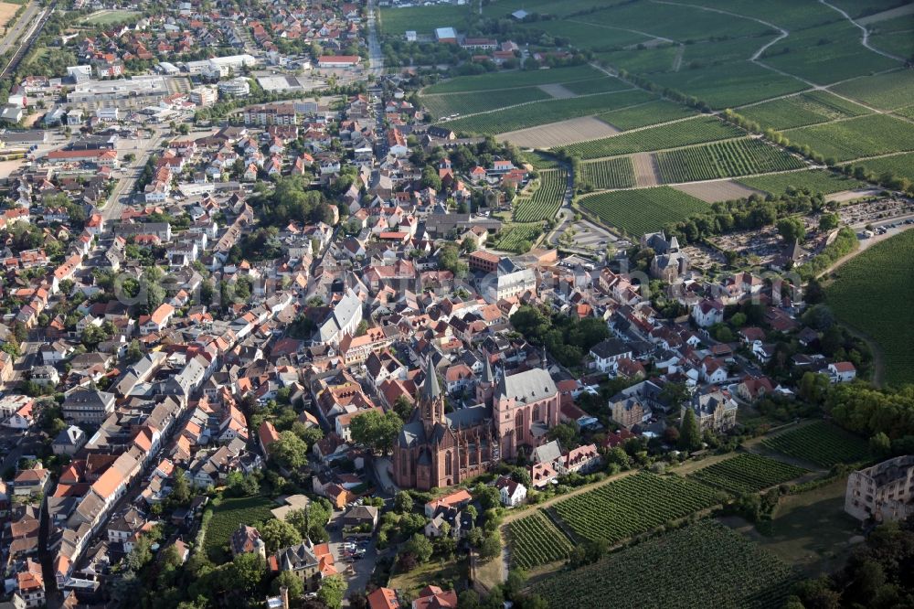 Aerial photograph Oppenheim - The city center in the downtown area with of Katharinenkirche in Oppenheim in the state Rhineland-Palatinate, Germany