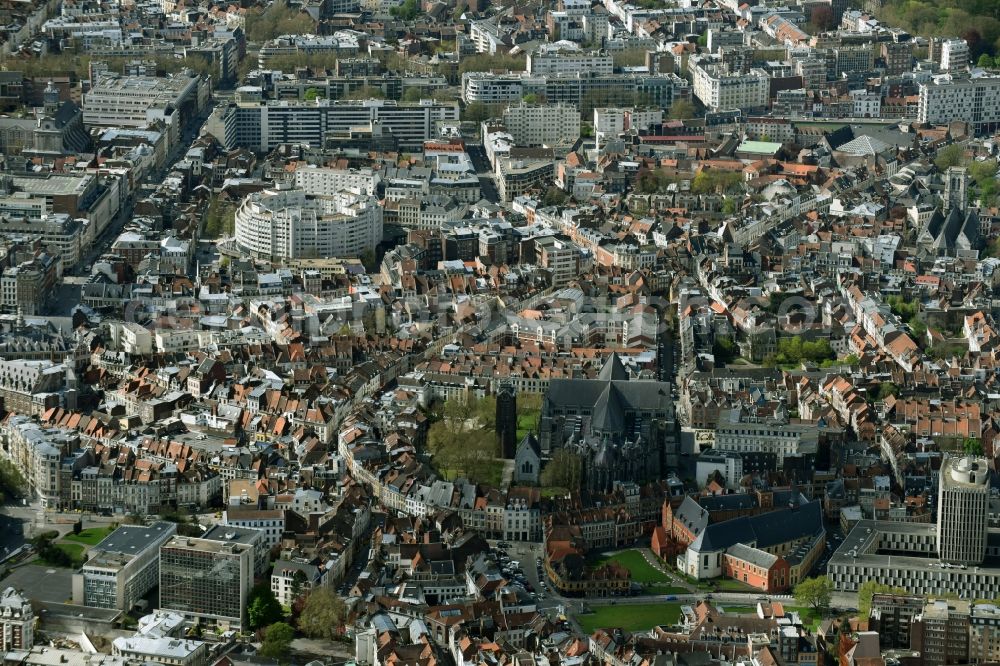 Aerial photograph Lille - The city center in the downtown area in Lille in Nord-Pas-de-Calais Picardy, France