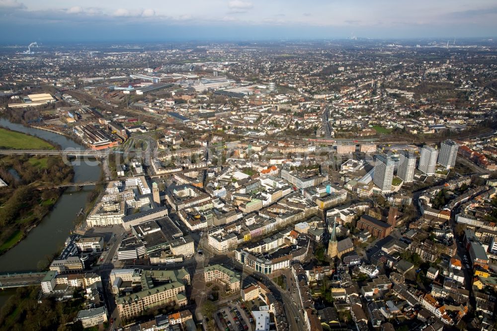 Aerial photograph Mülheim an der Ruhr - The city center in the downtown are in Muelheim on the Ruhr in the state North Rhine-Westphalia