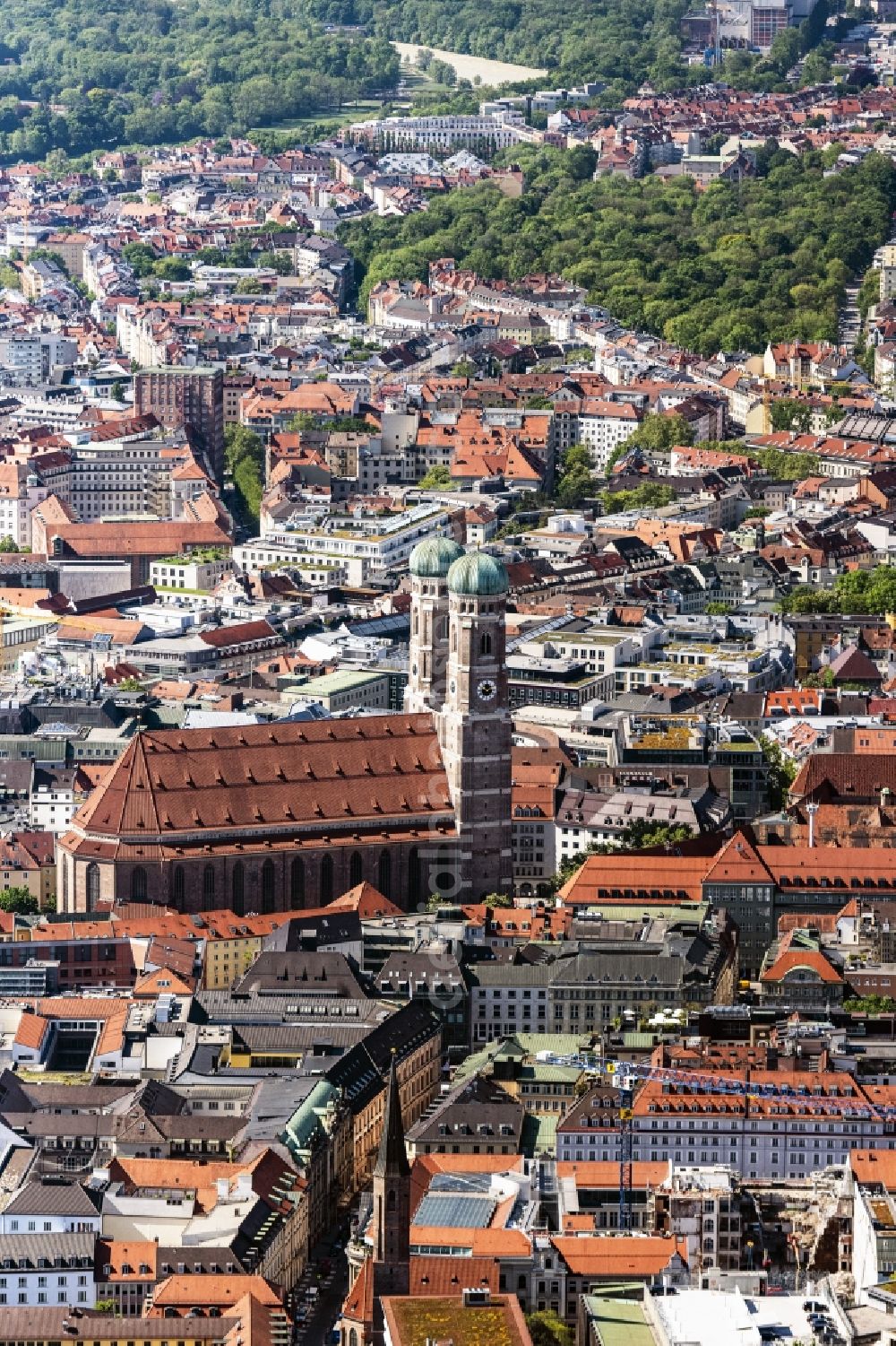 Aerial image München - The city center in the downtown area in Munich in the state Bavaria, Germany