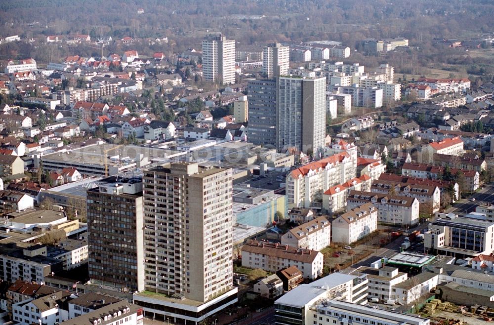 Neu-Isenburg from the bird's eye view: The city center in the downtown area in Neu-Isenburg in the state Hesse, Germany