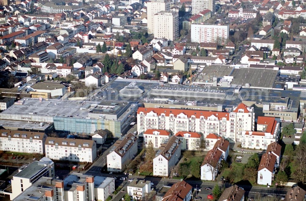 Aerial photograph Neu-Isenburg - The city center in the downtown area in Neu-Isenburg in the state Hesse, Germany