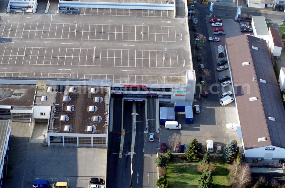 Aerial image Neu-Isenburg - The city center in the downtown area in Neu-Isenburg in the state Hesse, Germany