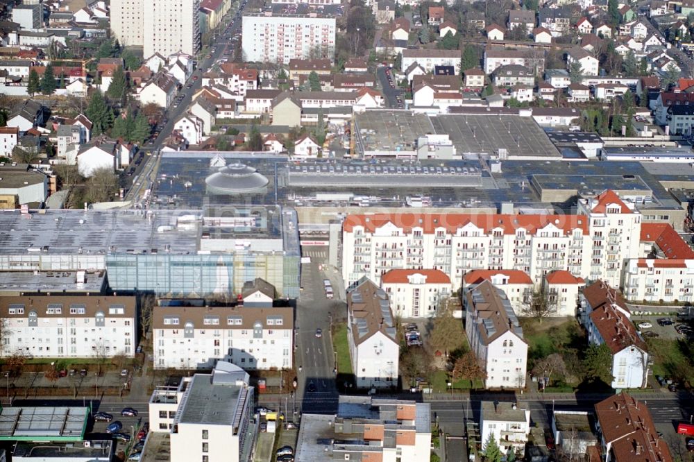 Neu-Isenburg from the bird's eye view: The city center in the downtown area in Neu-Isenburg in the state Hesse, Germany