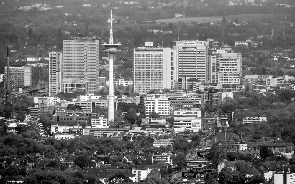 Aerial image Essen - The city center in the downtown area in the district Holsterhausen in Essen in the state North Rhine-Westphalia, Germany