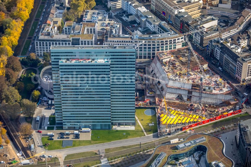 Düsseldorf from above - The city center in the downtown area in the district Stadtmitte in Duesseldorf at Ruhrgebiet in the state North Rhine-Westphalia, Germany