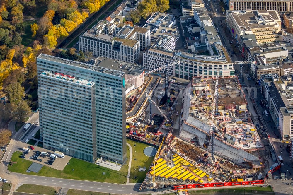 Aerial photograph Düsseldorf - The city center in the downtown area in the district Stadtmitte in Duesseldorf at Ruhrgebiet in the state North Rhine-Westphalia, Germany