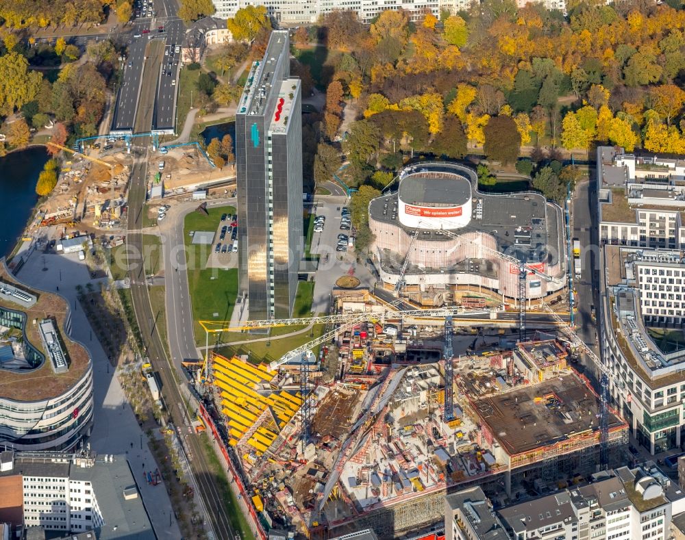 Aerial photograph Düsseldorf - The city center in the downtown area in the district Stadtmitte in Duesseldorf at Ruhrgebiet in the state North Rhine-Westphalia, Germany