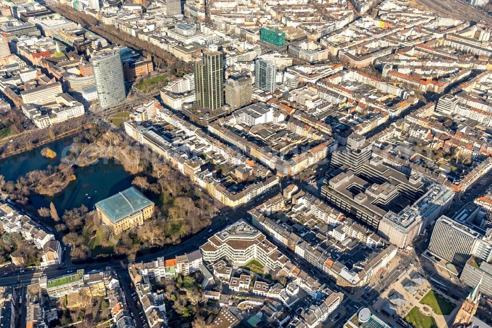 Düsseldorf from the bird's eye view: The city center in the downtown area in the district Stadtmitte in Duesseldorf at Ruhrgebiet in the state North Rhine-Westphalia, Germany