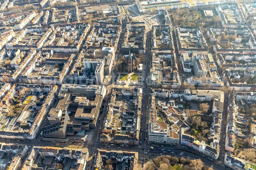 Aerial image Düsseldorf - The city center in the downtown area in the district Stadtmitte in Duesseldorf at Ruhrgebiet in the state North Rhine-Westphalia, Germany