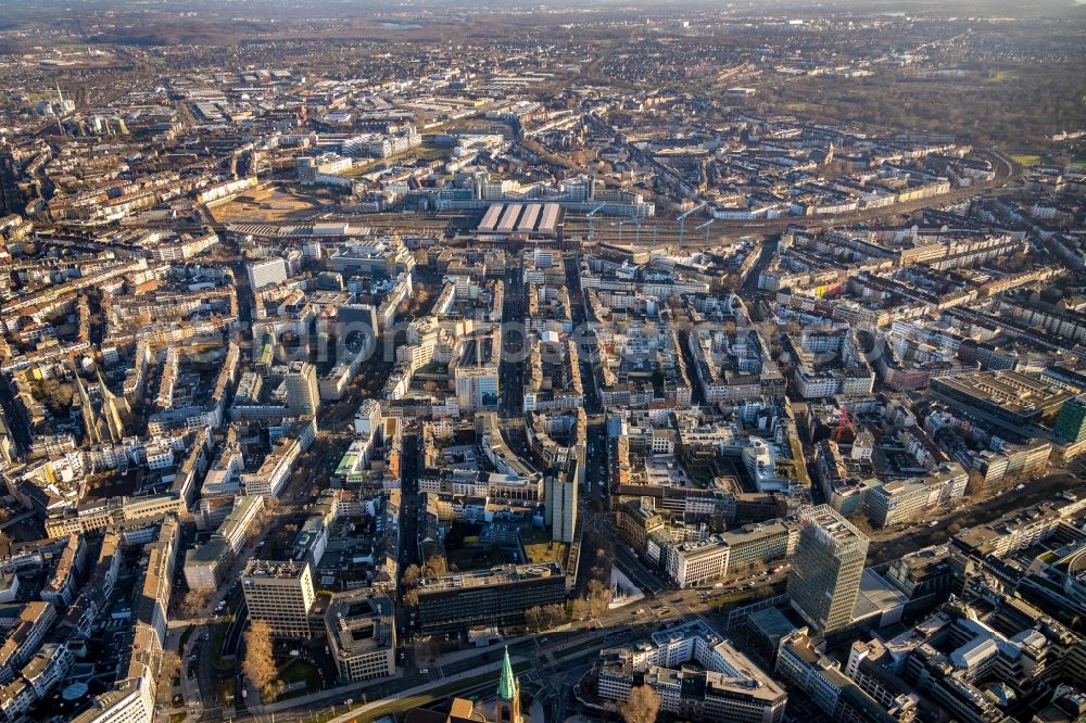 Aerial image Düsseldorf - The city center in the downtown area in the district Stadtmitte in Duesseldorf in the state North Rhine-Westphalia, Germany