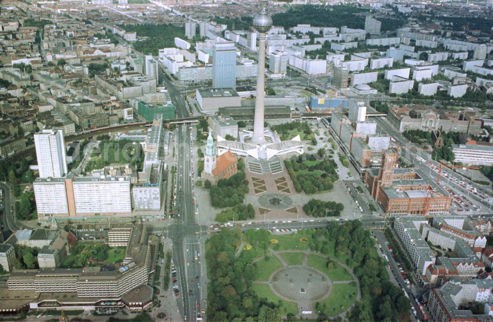 Berlin from the bird's eye view: The city center in the downtown area Ost on Berliner Fernsehturm in the district Mitte in Berlin, Germany